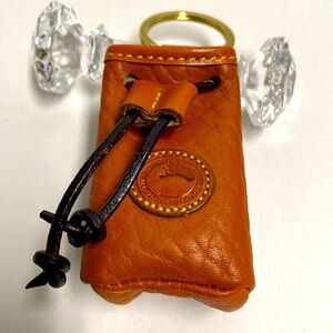 NWOT Dooney & Bourke British Tan AWL Keychain & Coin Holder  NEVER CARRIED